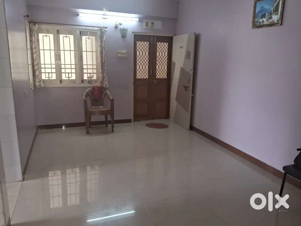 2bhk flate available for rent with full furnished and good locality.