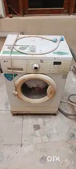 1 Washing Machine 6Kg ( LG)