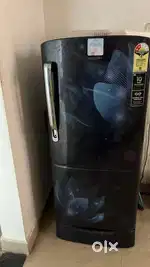 Fridge - Samsung - Excellent Condition 6+ Years Warranty Remaining!
