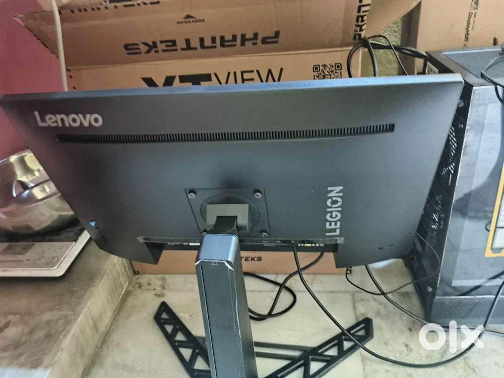 Lenovo legion gaming monitor QHD Rf27, 7months old and good condition
