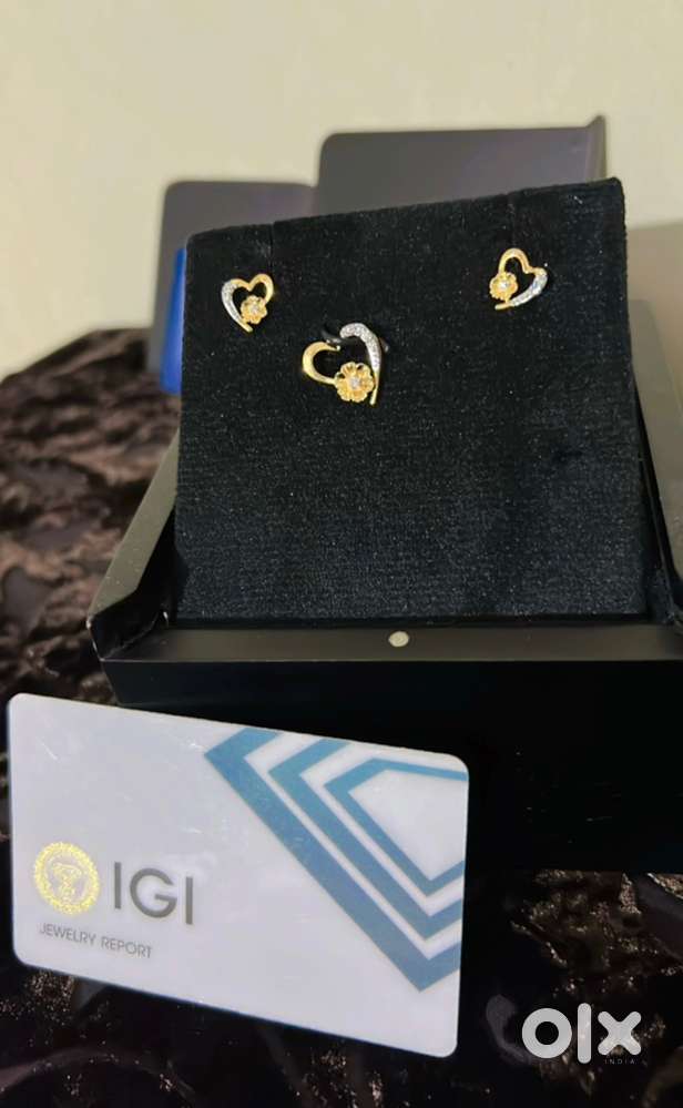  Genuine Diamond Earrings with Pendant  Unused  Bill Available