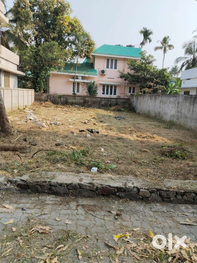 Original land with boundary walls near to vyttila mobility hub