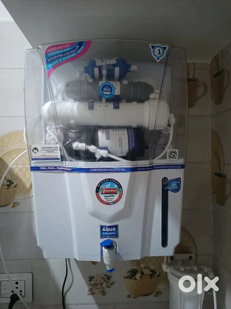 Water purifier+ 2 chair+2 table