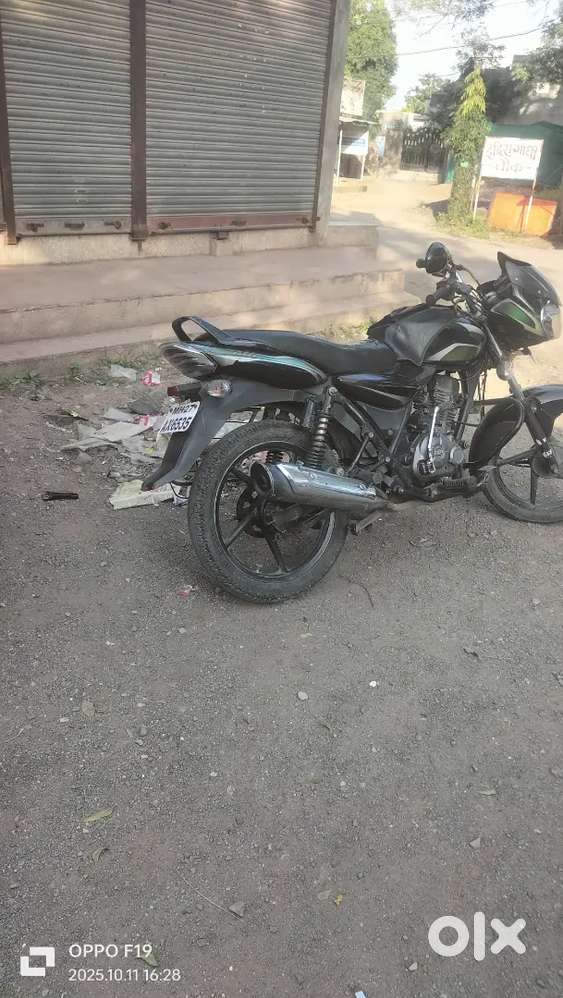 Bajaj discover 1000c
