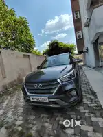 Hyundai Creta top model powerfull automatic engine & electric sunroof