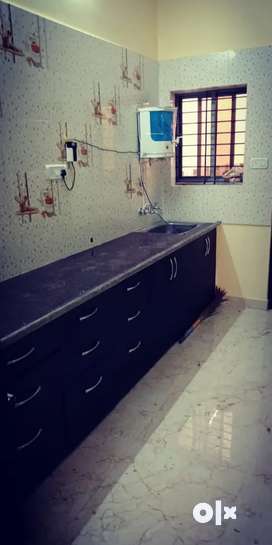 3bhk flat near russle chowk available for rent