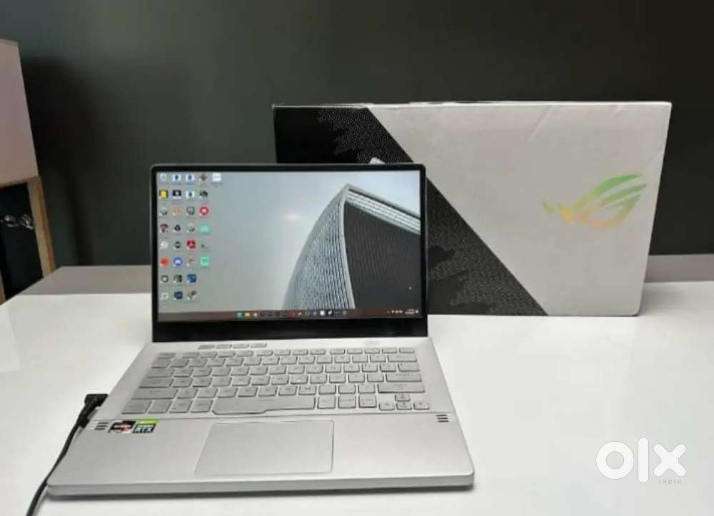 ASUS ROG Zephyrus 14 (512GB SSD, AMD Ryzen 9 7000 Series, 5.20 GHz,