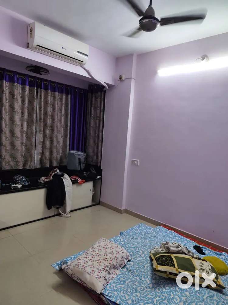 Nice semifurnished bhk for rent in airoli