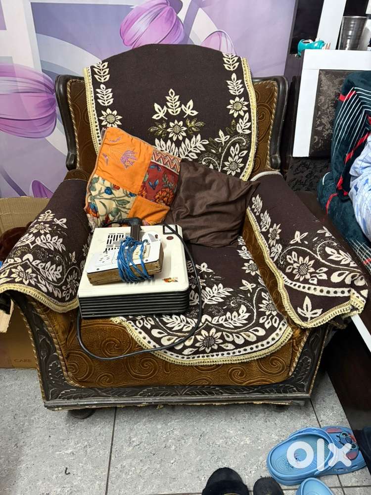 5 seater Sofa for sale