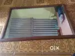 आरसा विकणे आहे