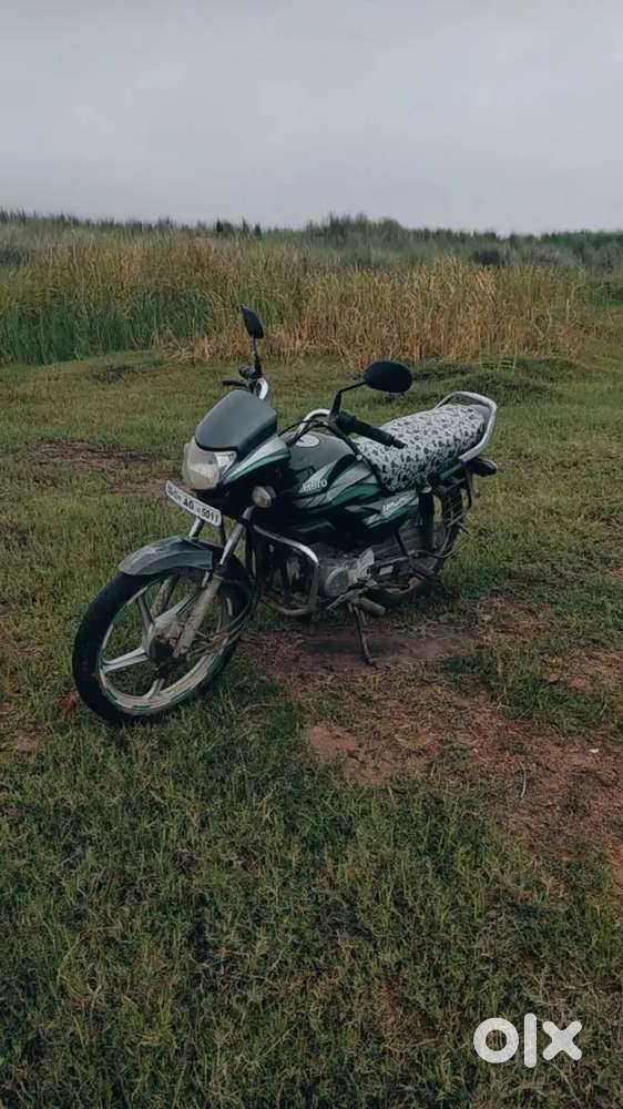 बहुत अच्छा कंडीशन है मुझे स्कूटी लेना है इसीलिए बेच रहा