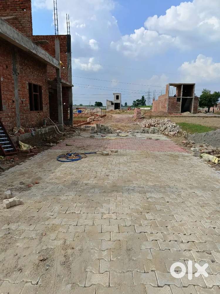 Meerut 102 gaz house available