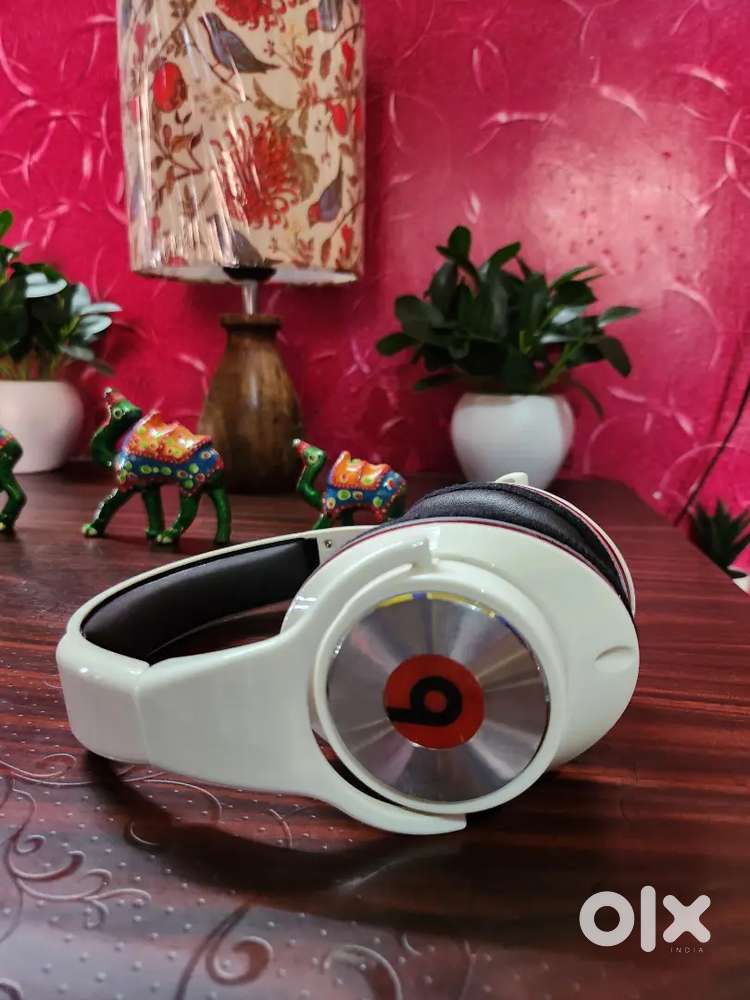 Jbl buds and beats wired headphones