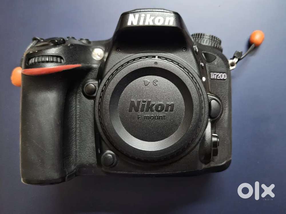 Nikon D7200 (Good Condition)