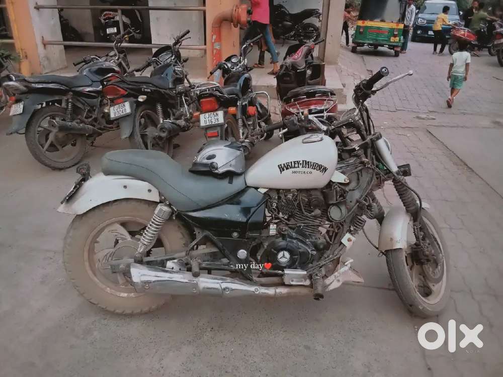 Bajaj Avenger 220