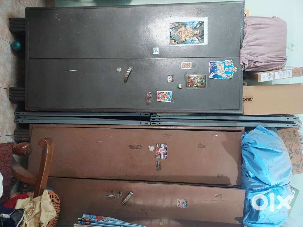 Two Steel wardrobe/Almerah for sale