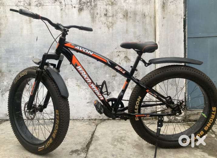 avon 2 months old fat bike full new confiton unyouched