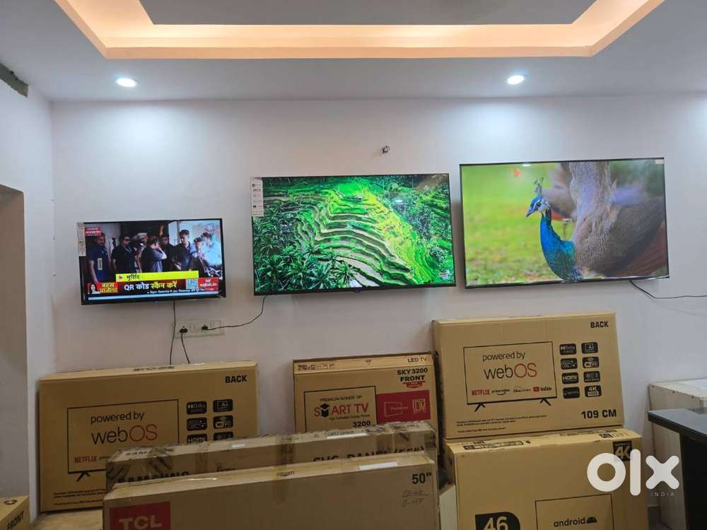 THIS 4K SMART LED TV COMES WITH MODERN FEATURES, HD STREAMING!!