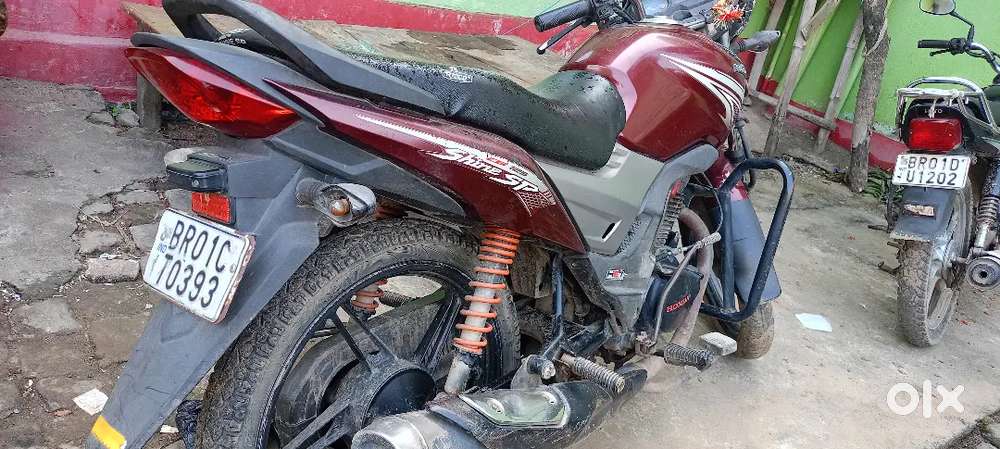 New lena hai good condition me hai gari