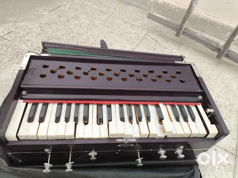Harmonium for sell