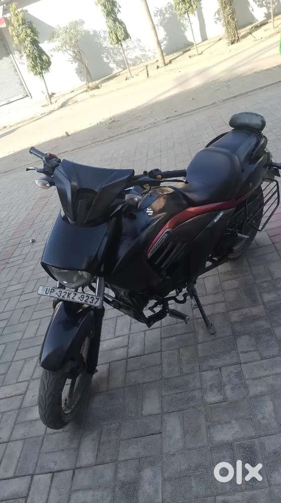 Suzuki Intruder 150 less driven