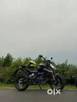IMMEDIATE SALE - 250 KTM DUKE 250  JUST 2,000 km  SHOWROOM CONDITION