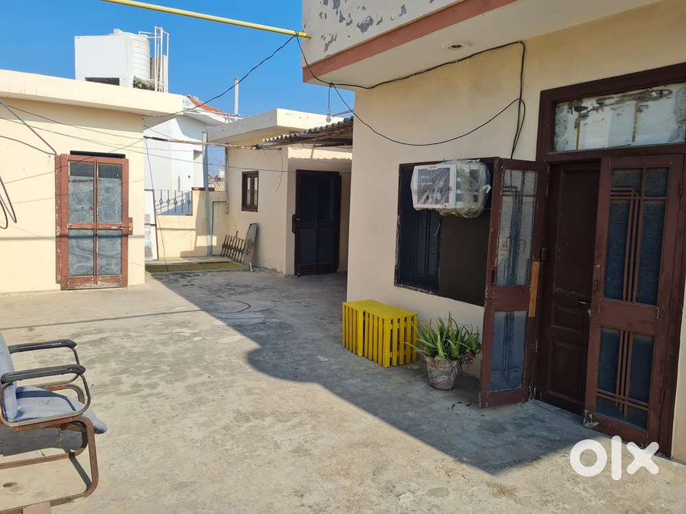 One bed room fully furnished AC, Kitchen, Bathroom, Utensils,