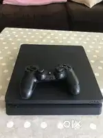 Sony PlayStation 4 (slim) 1 TB (2 Controllers)