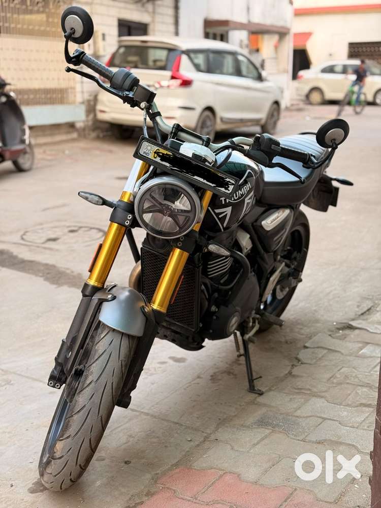 Triumph Speed 400 first owner GJ 01 Like new