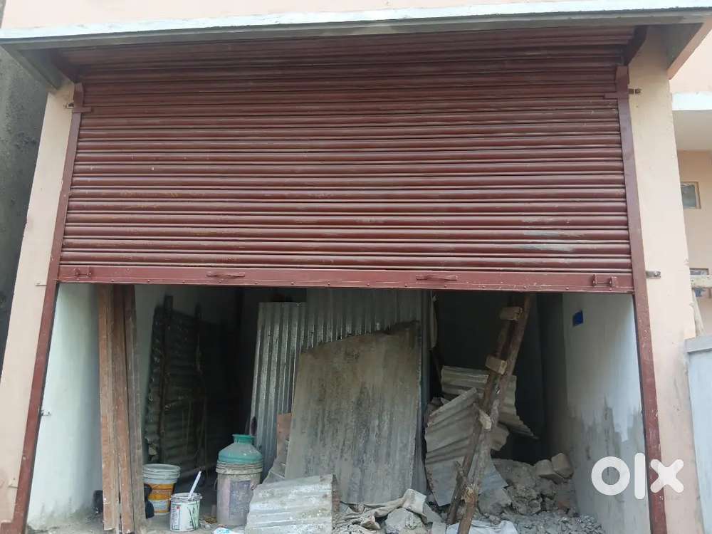 Choolaimedu Nr Mmda 130 sqft Shop, Office, Godown RENT. 30 Ft road.