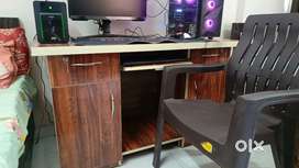 Office table and Chair (Combo)