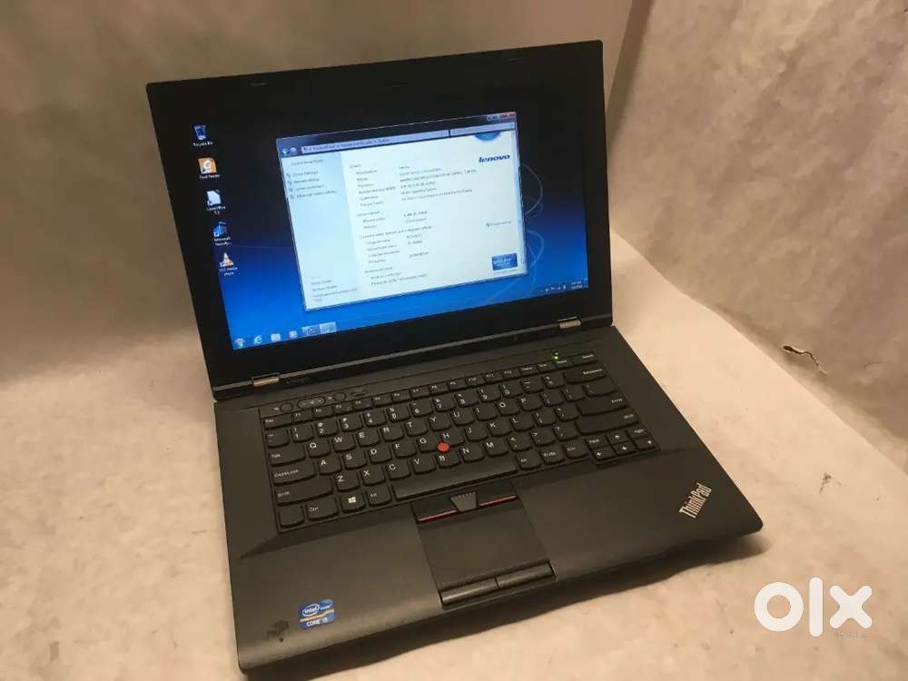 Intel Core i5 8gb/256gb SSD original win10pro mint condition laptop