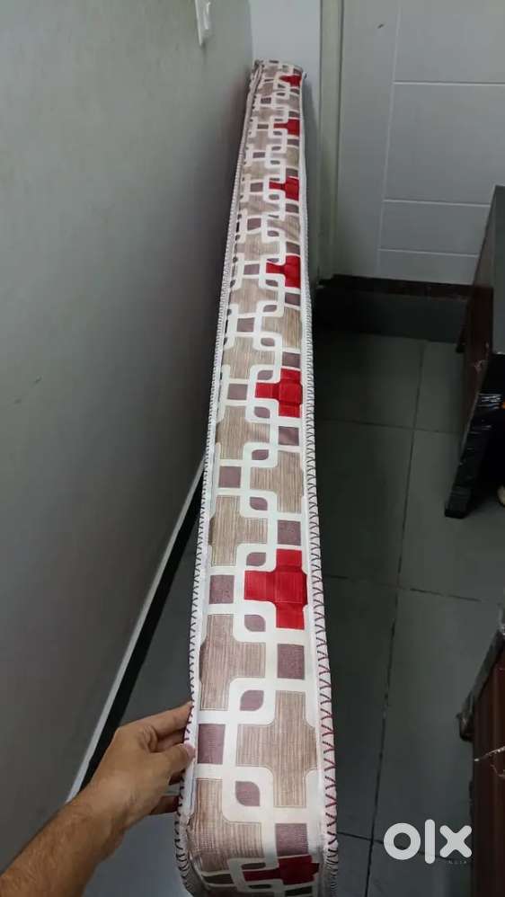 Unused mattress for sale 6' * 3'