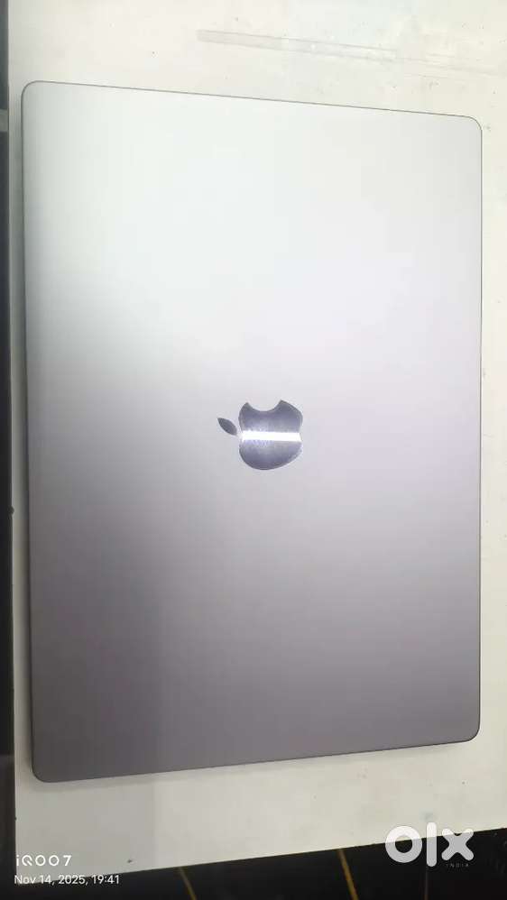 Macbook Pro A2485