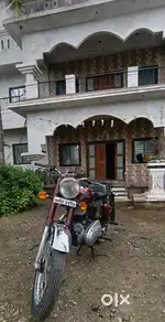 १९७२ मॉडेल बुलेट विकणे आहे