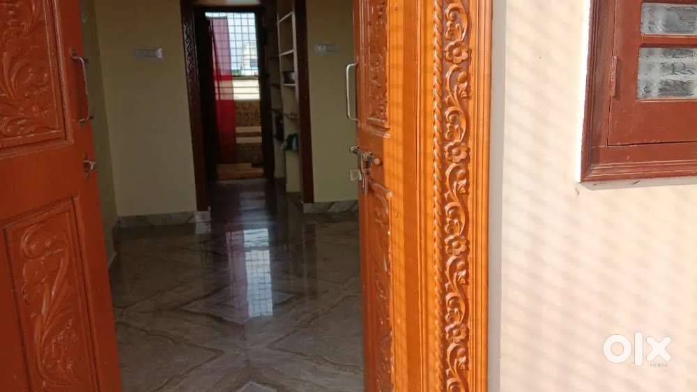 Sharing room for female rent 2000