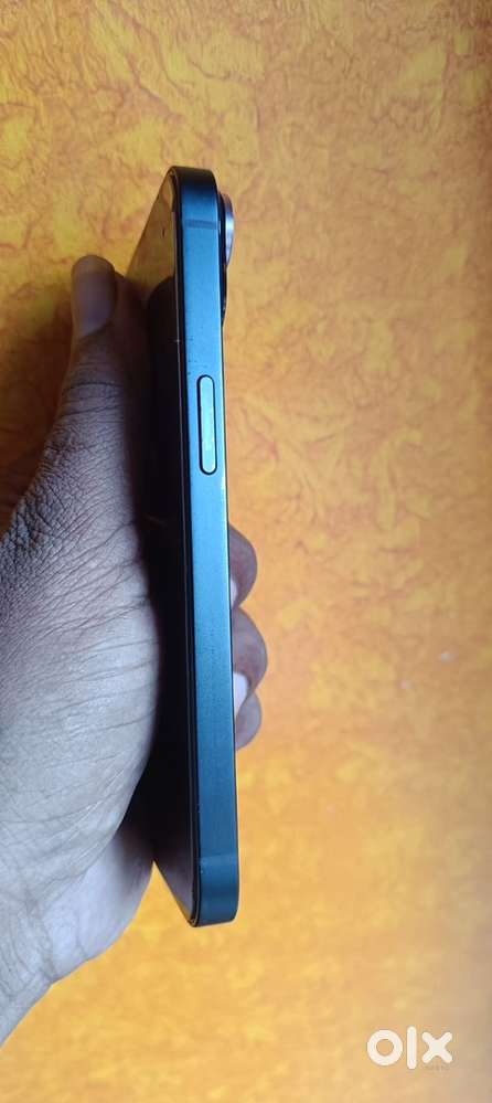 Iphone 14 brand no scrach condition