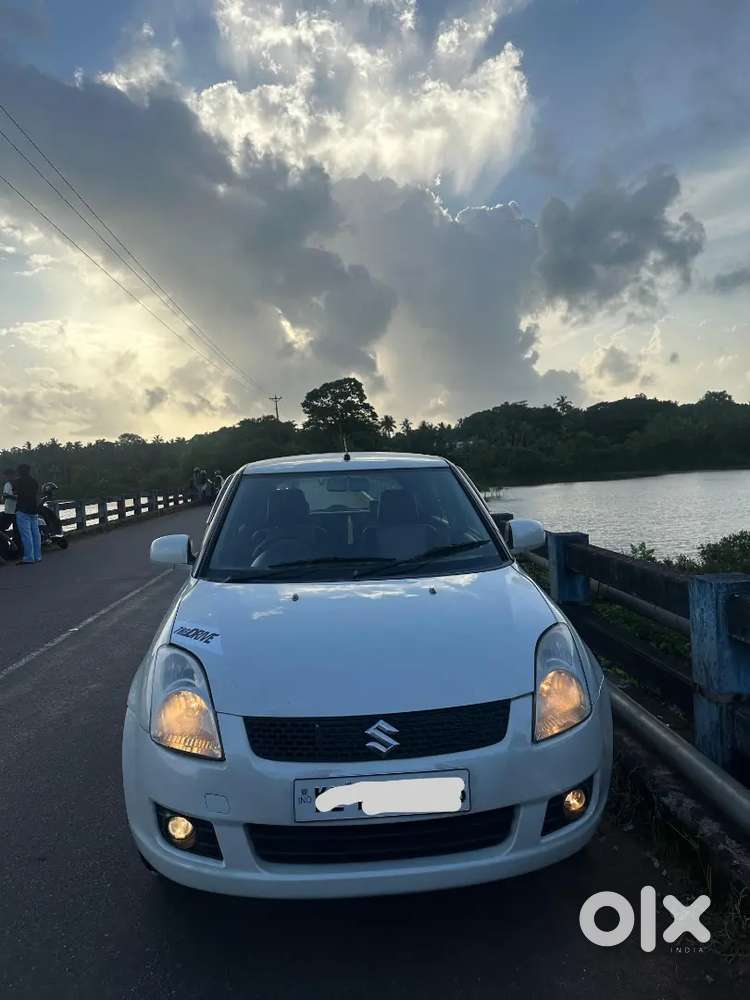 Maruti Suzuki Swift 2010 Petrol 76000 Km Driven
