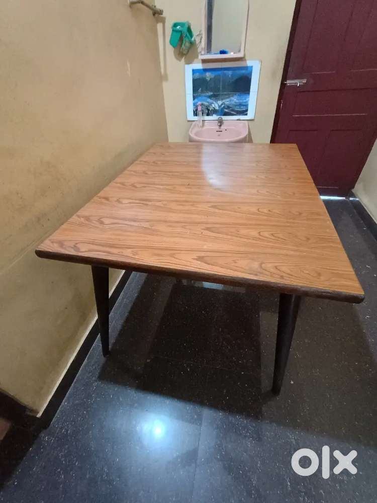 Dining table 4 seater for sale