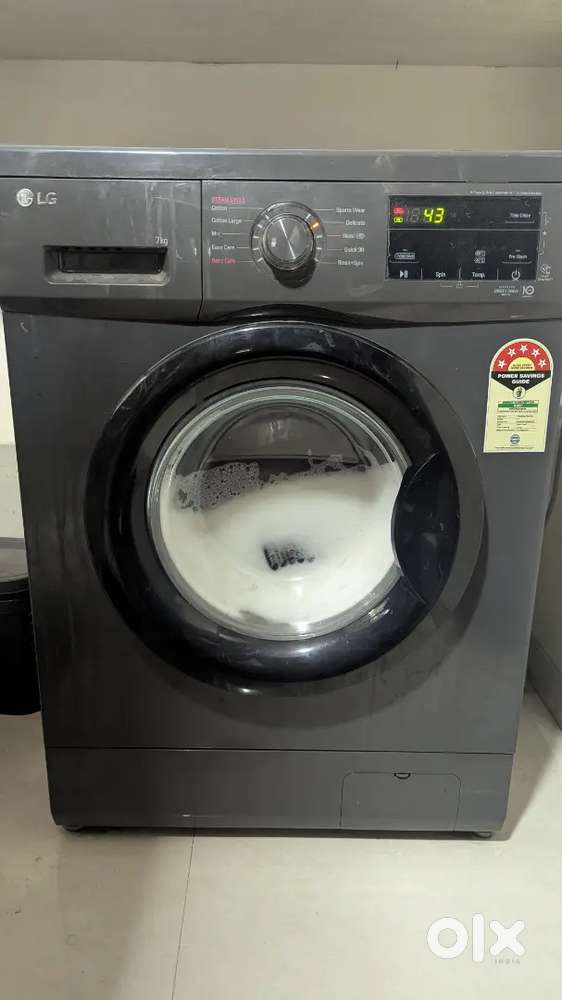LG 7 kg 1.5 years old washing machine