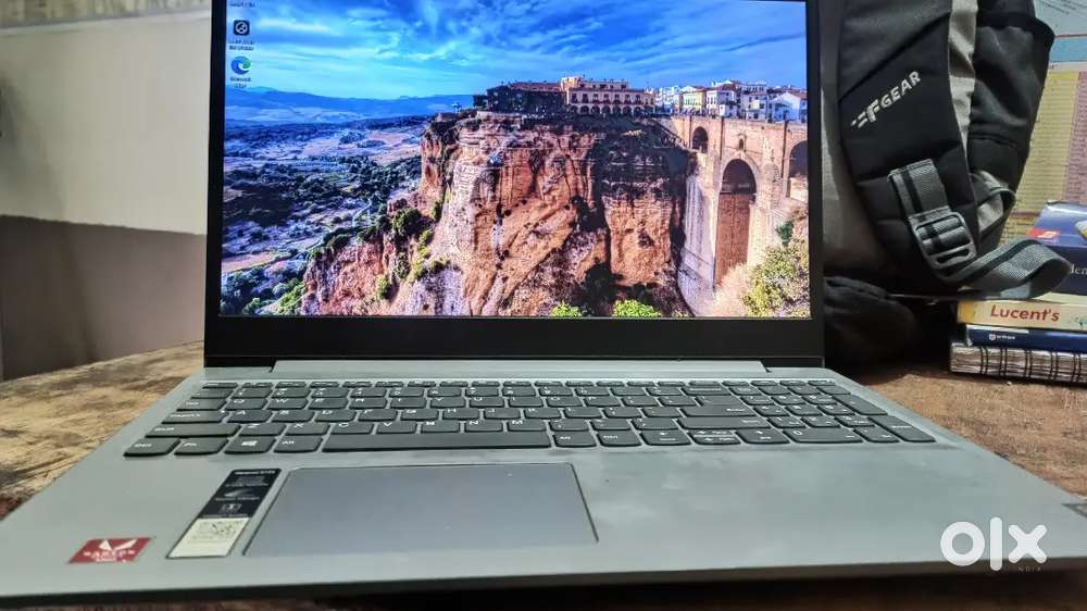 Lenovo ideaPad Ryzen 3