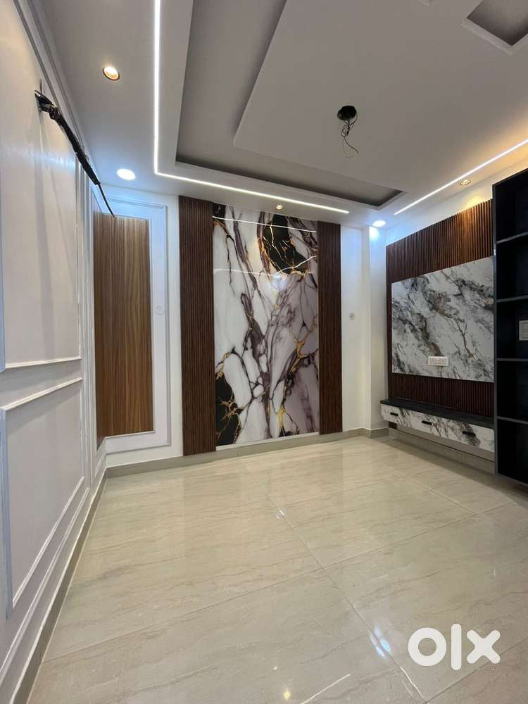 2BHK  Metro Just Minutes Away!  Big Rooms  100% Bank Loan Available
