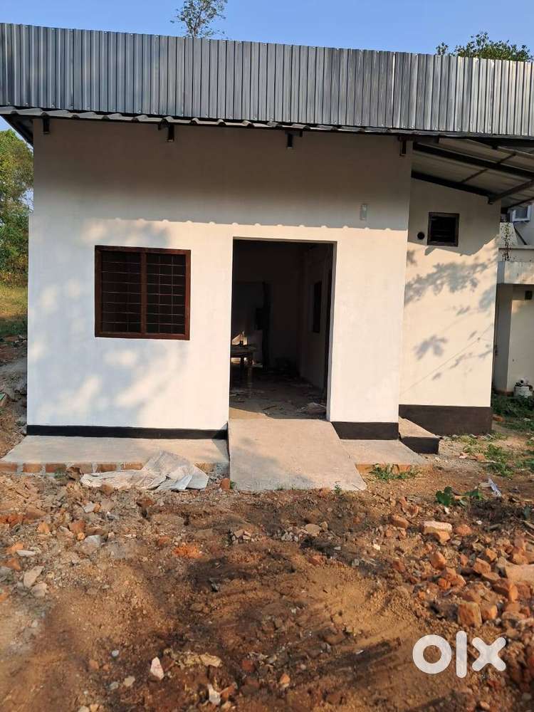 500 sqft godown for rent at Kaduvakulam, Poovanthuruthu, Kottayam