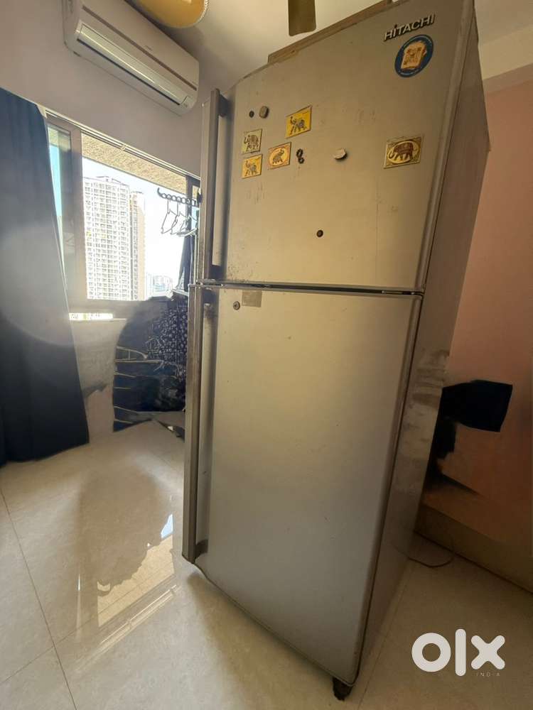 HITACHI 440ltrs double door fridge in good condition