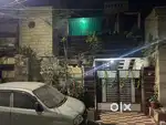 100 GAJ, Middle of the street House