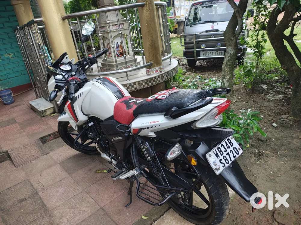 Apache RTR 160 2v