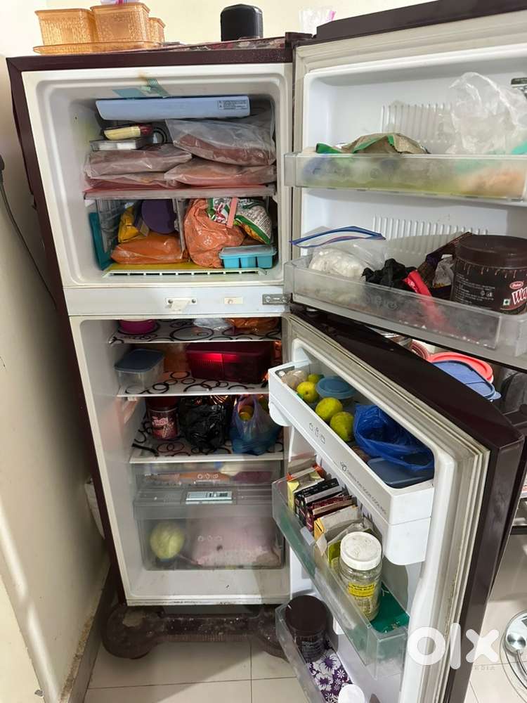 LG 240 liters refrigerator for Sale
