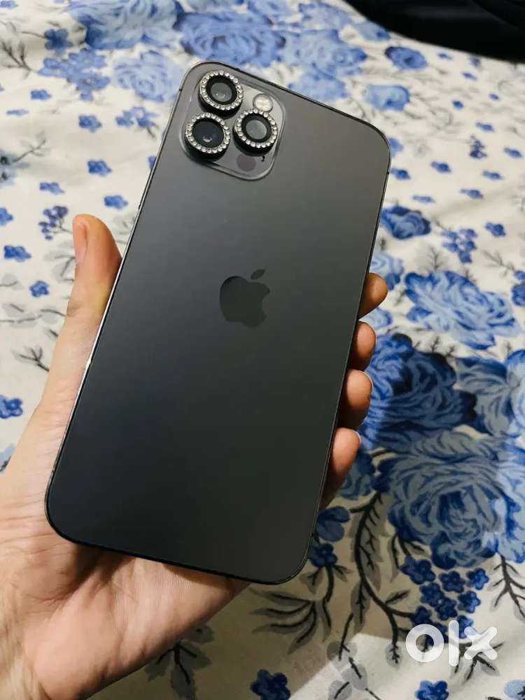 Good condition phone battery health 83% iPhone 12pro