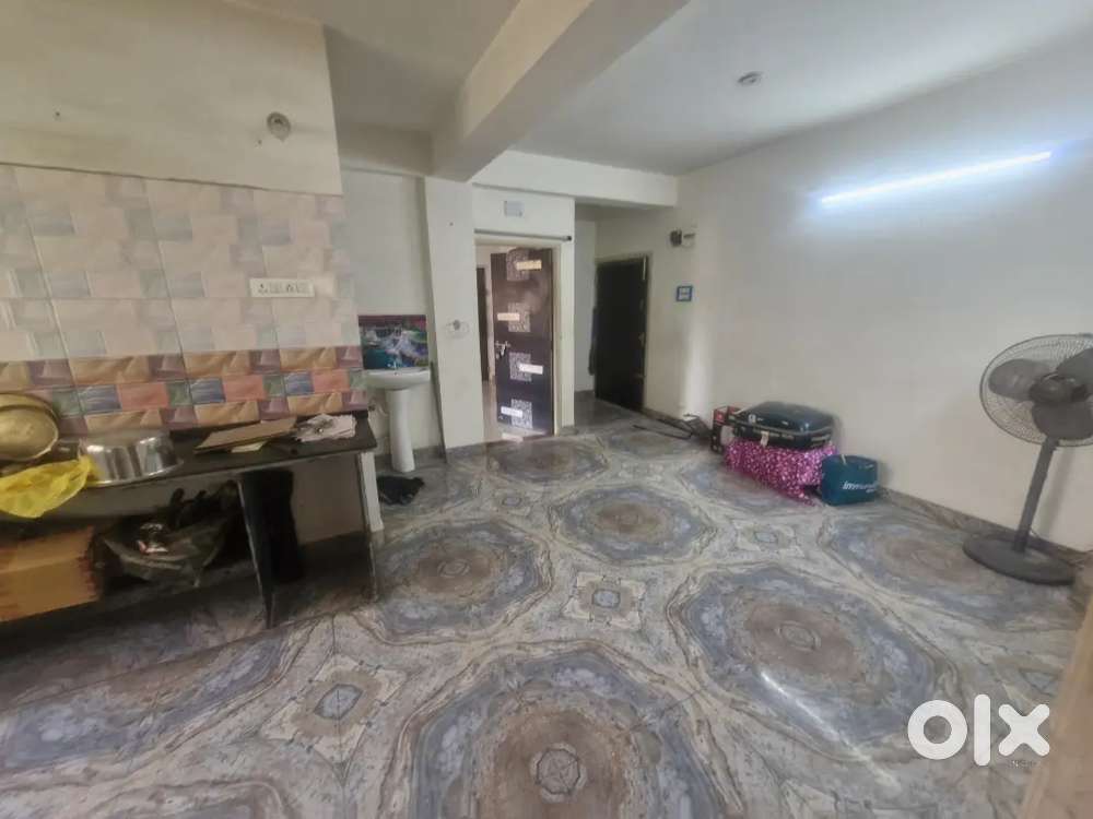 Beautiful ready to move flat near Sampritiflyover