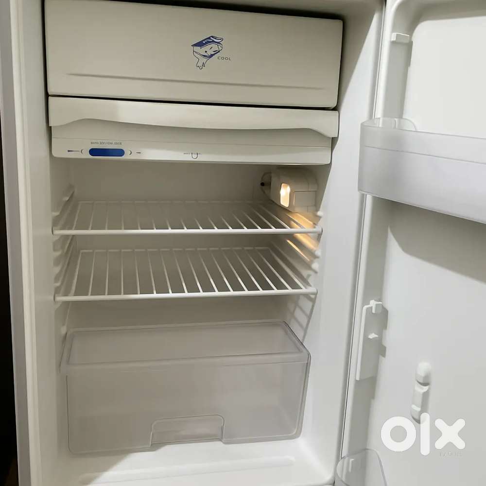 Whirlpool Single door fridge